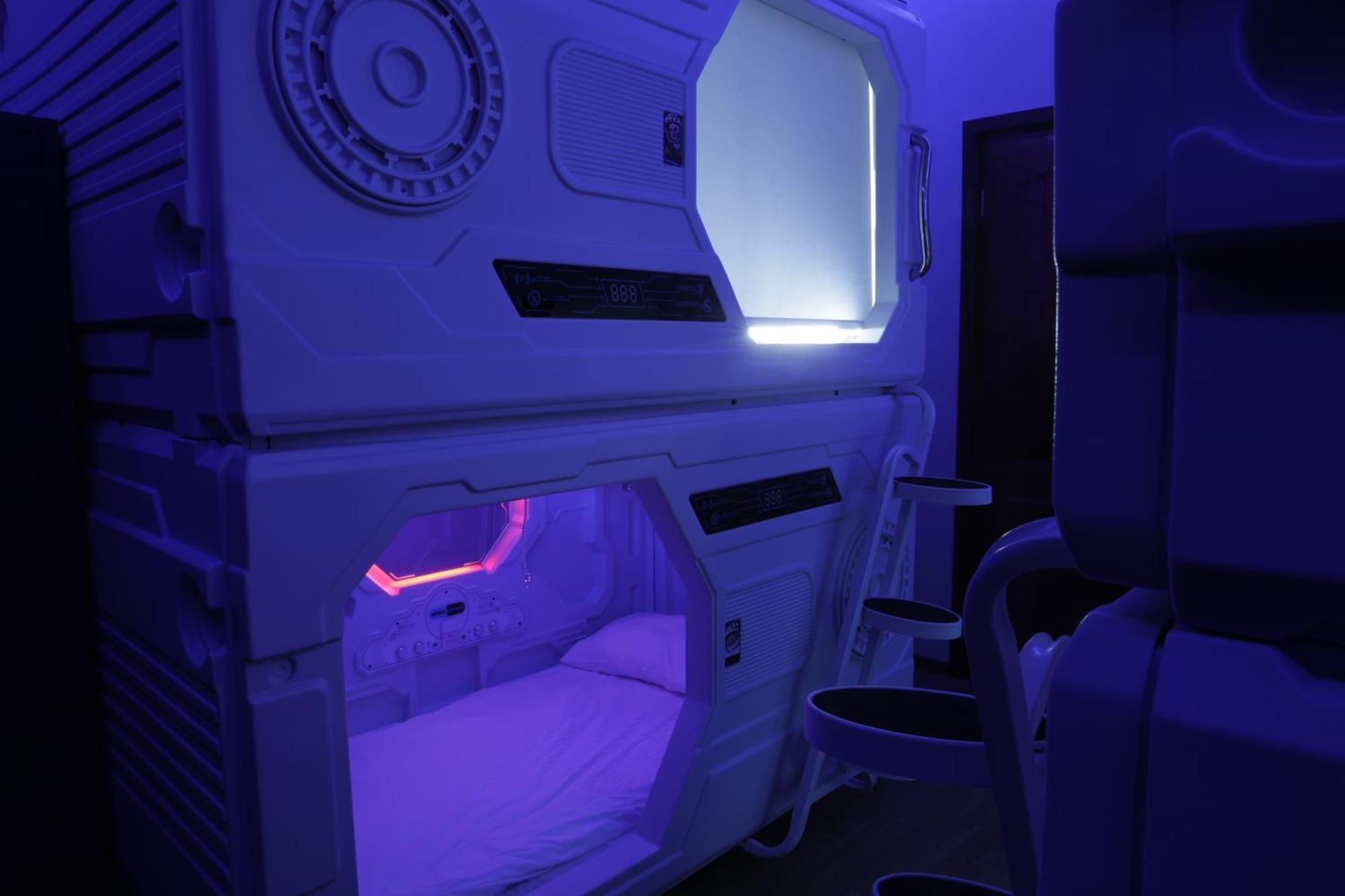 Capsula Hotel Erivan Exterior foto